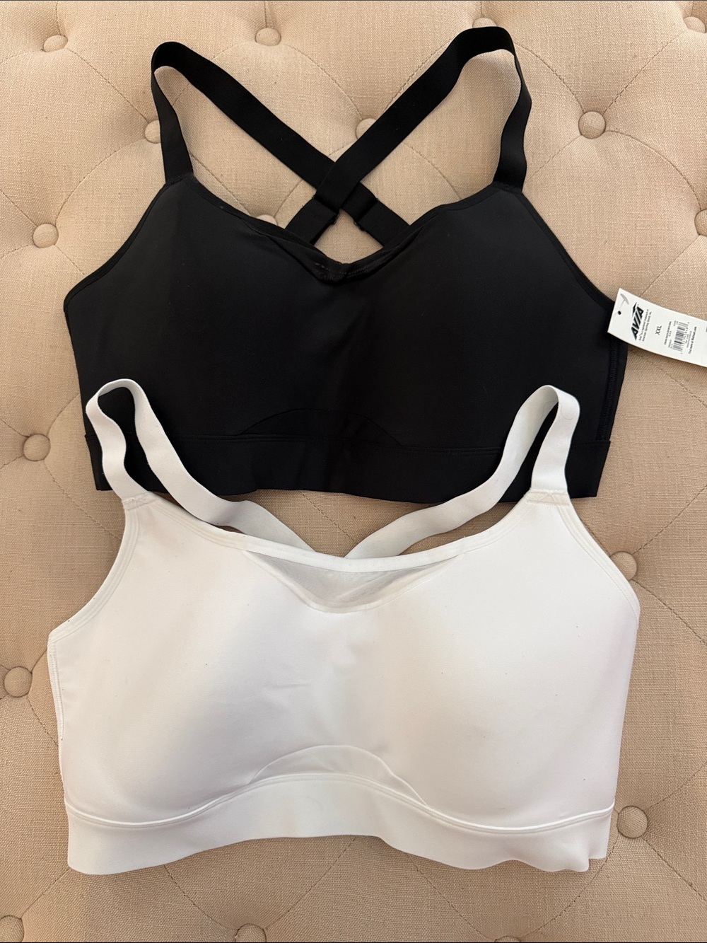 NWT 2 Seamless Avia Cross-Back Sports Bras - Black & White XXL